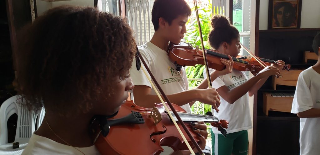 Trabajo voluntario en rio de janeiro -Solar Música